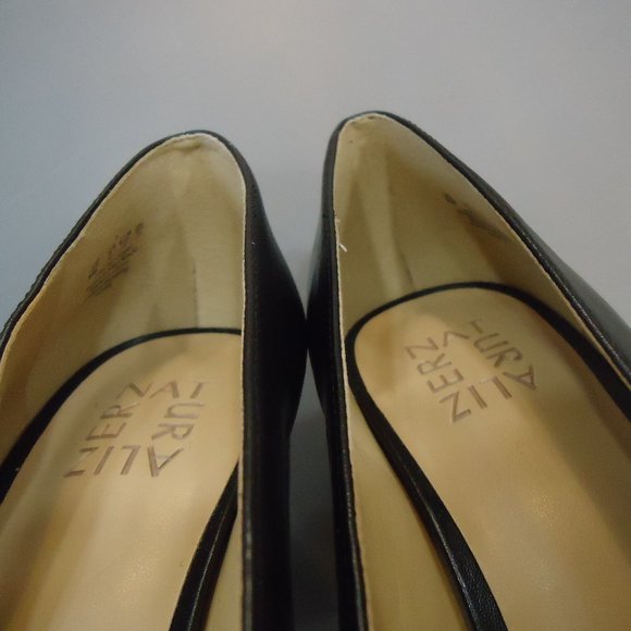 Naturalizer Black Heels Classic Design - Picture 9 of 15
